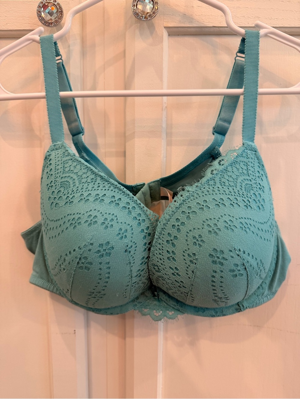 Size 40B Cacique Boost Plunge with Eyelash Lace.